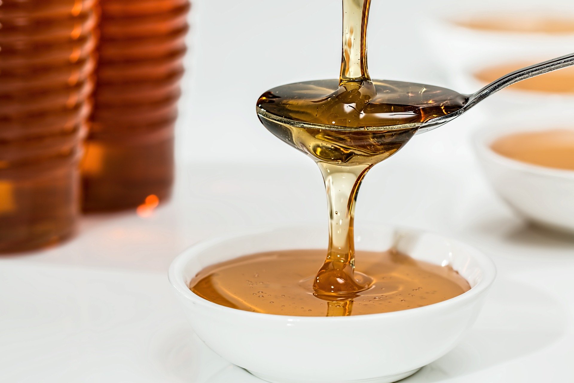 Raw vs processed honey, which one is better?