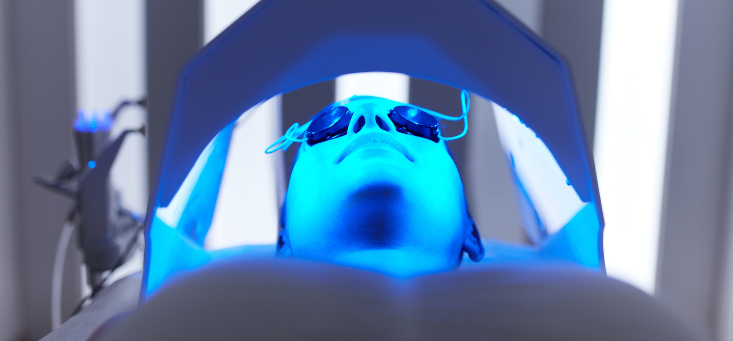 Blue light therapy can help relieve symptoms of concussion